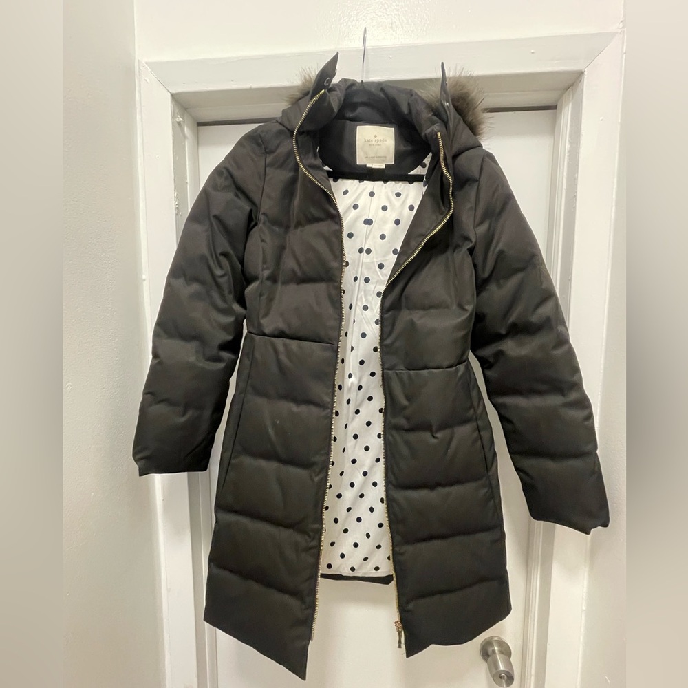 Kate Spade elegant puffer with polka dot lining
